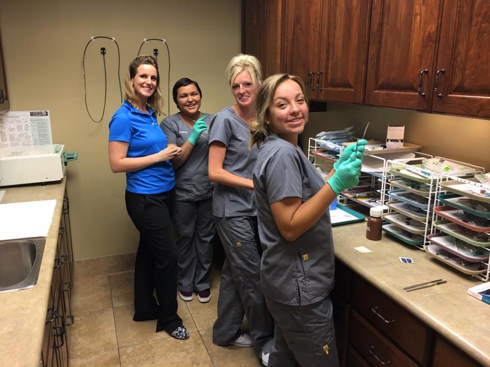 Benefits of Onsite Internships in Conjunction with Dental Assisting